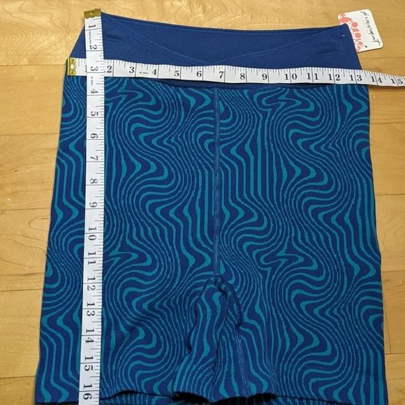 NEW FREE PEOPLE Throw Jacquard Biker Shorts Blue Medium II @V - Picture 8 of 11